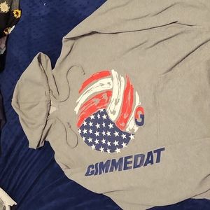 Volleyball Sweatshirt size M (Amazon Gimmedat)